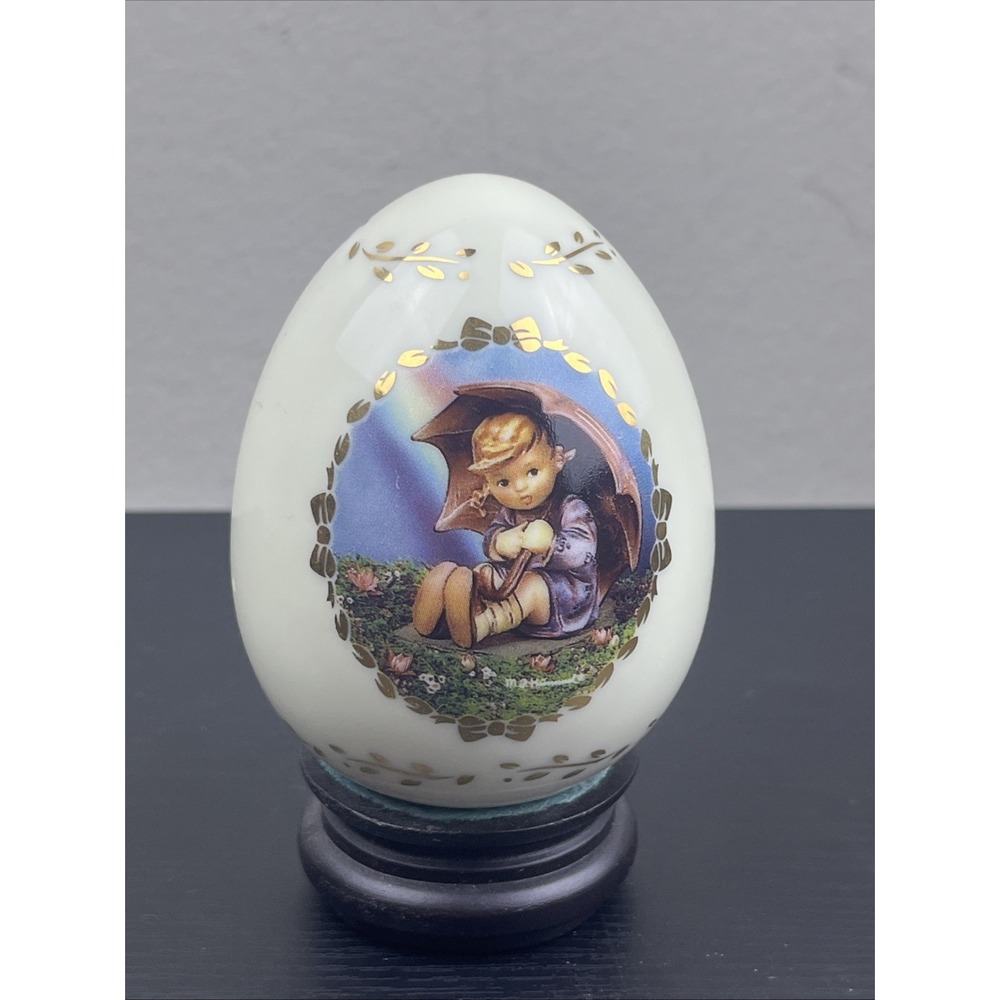 1993 M.J. Hummel "Umbrella Girl" Porcelain Egg w/ Stand 2.5" x 3.5" Collectible